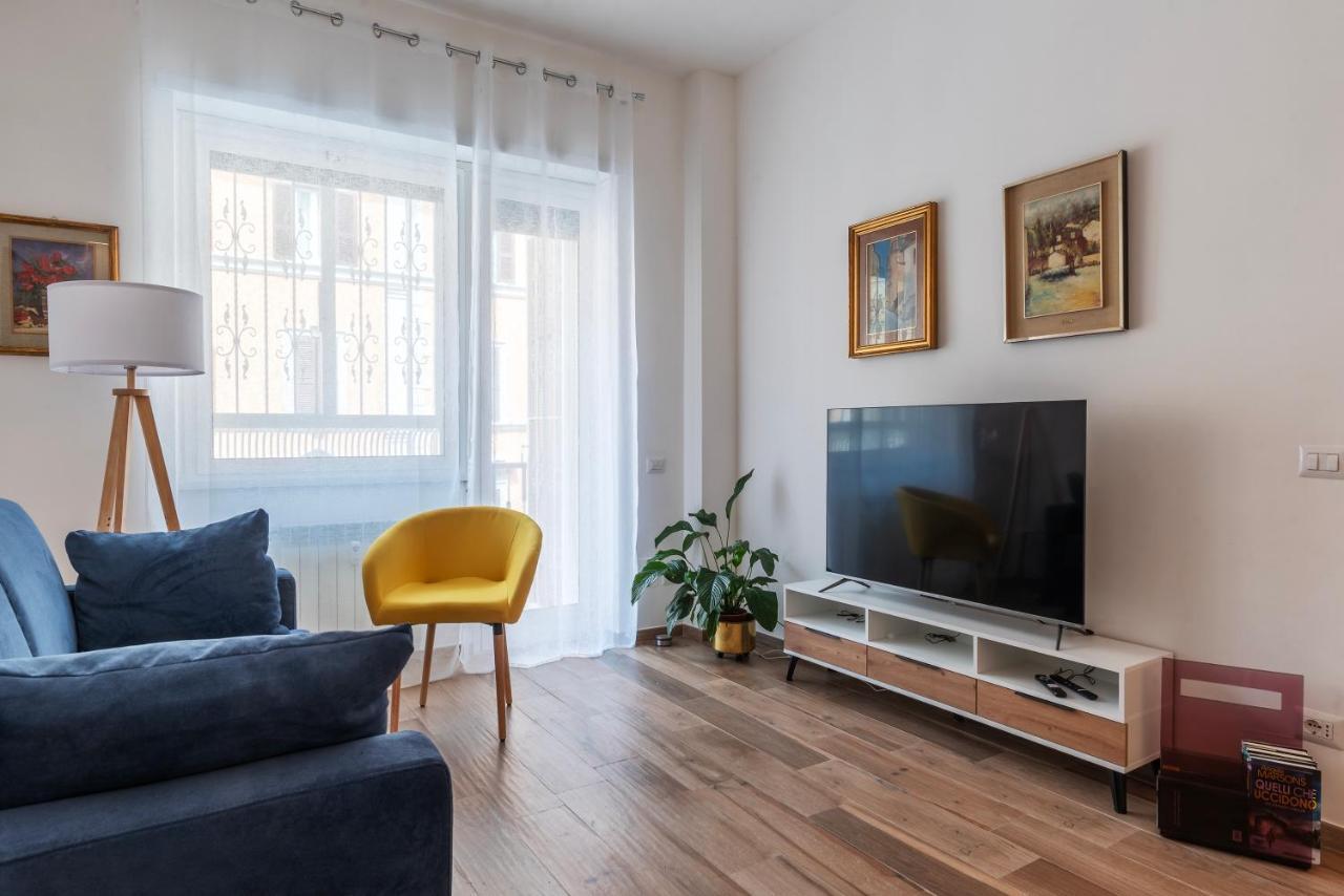 Piazza Re Di Roma Comfy Apartment 외부 사진